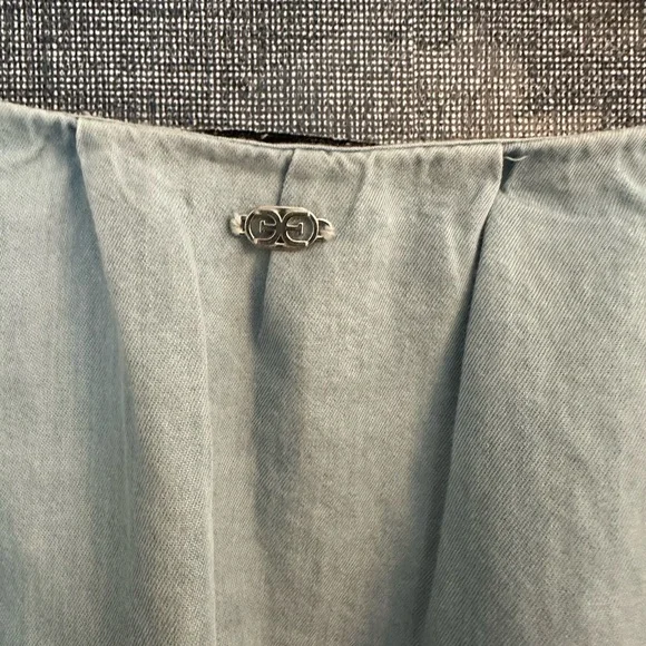 Sam Edelman Light Blue Chambray Women's Top with ruffle sleeve detail Women’s M - Picture 6 of 6